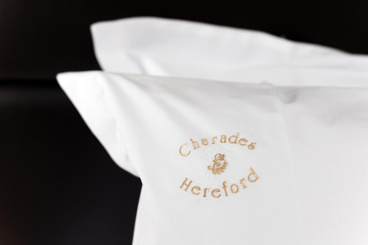 Charades Guest House Херефорд Экстерьер фото
