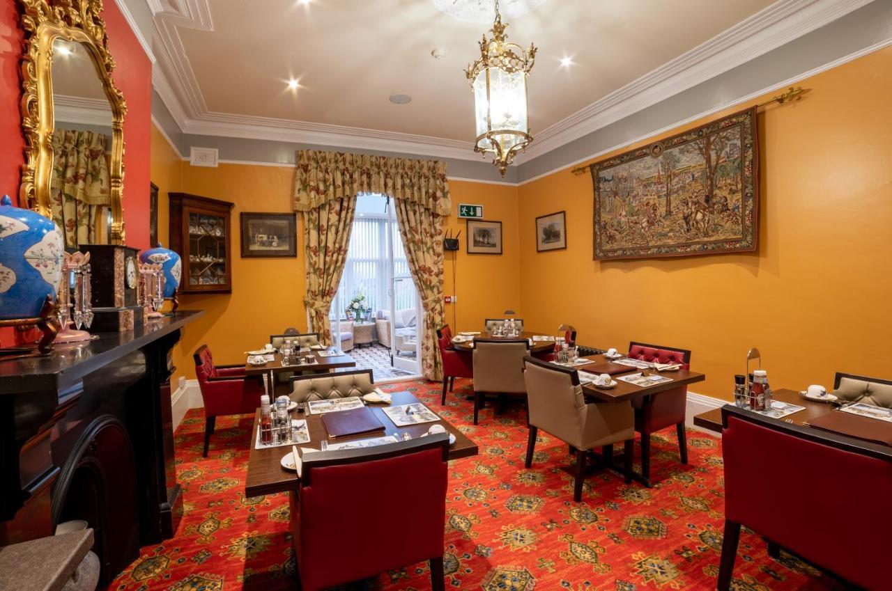 Charades Guest House Херефорд Экстерьер фото
